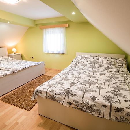Holiday Home Blue Sky Globocice Bagian luar foto